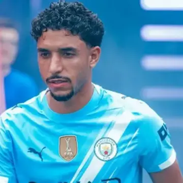 موقف عمر مرموش من البقاء مع مانشستر سيتي